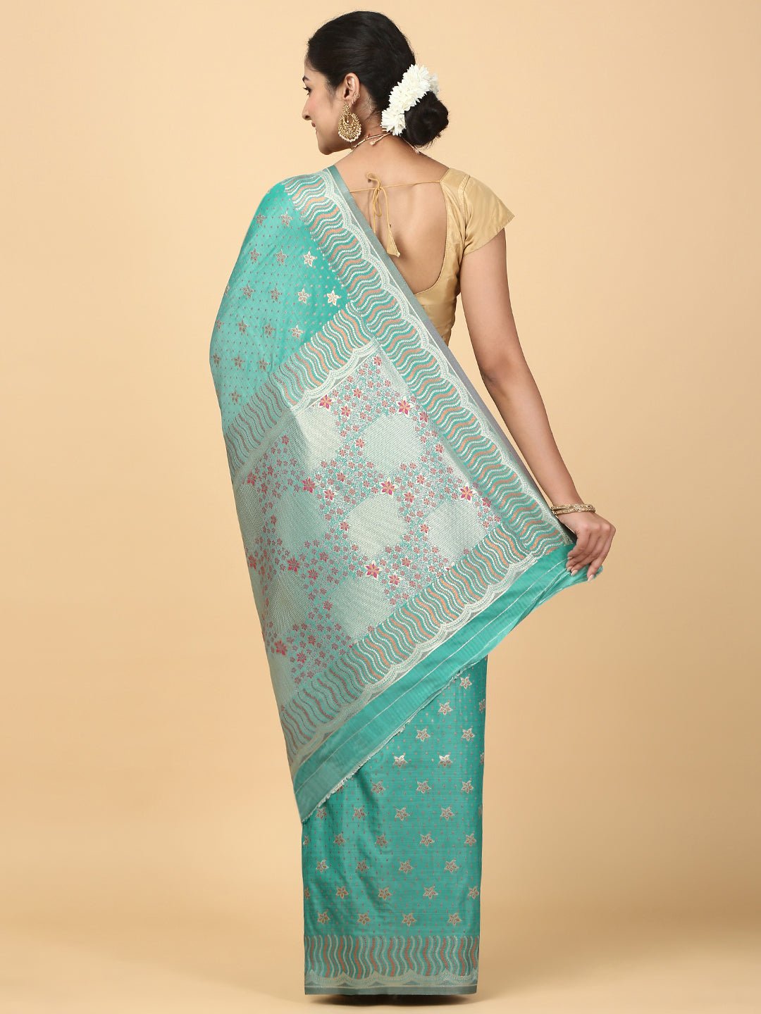 3_8684c6a8-cef6-4da4-85ad-5e6054bf4987 3_8684c6a8-cef6-4da4-85ad-5e6054bf4987