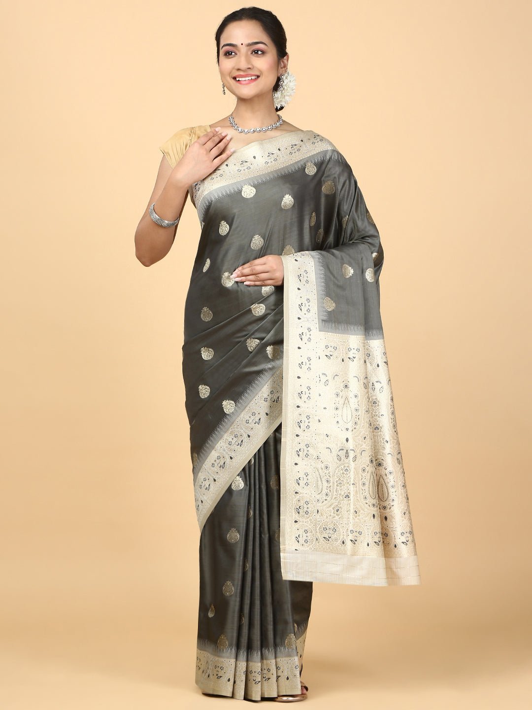 8_e323c8e2-6e3e-4c7e-8ad8-53617b940ddc 8_e323c8e2-6e3e-4c7e-8ad8-53617b940ddc